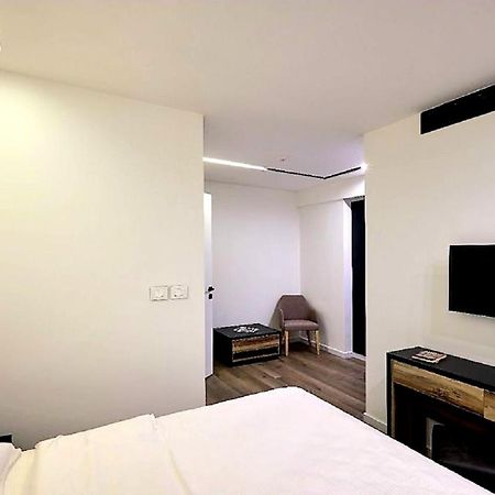 Loft 29 Residence Beiroet Buitenkant foto